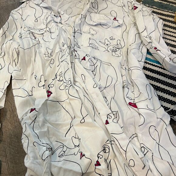 Milk & Honey small abstract button down - Picture 5 of 8